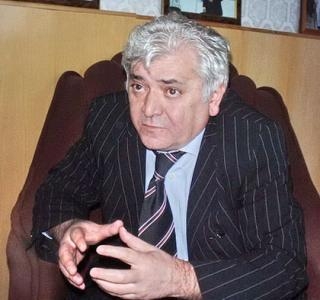 Aqil Abbas: “Millidən Vaqif Cavadov yox, Berti Foqts qovulmalıdır”
